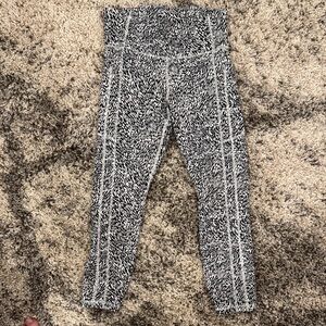 Women athleta Black & White Patterned Leggings - medium